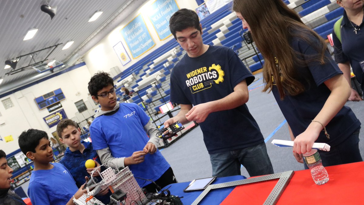 WidenerUniv's tweet image. The @VEXRobotics competition hosted by #WidenerEngineering brought together 500 competitors, 96 teams &amp;amp; 1,500 spectators. Click below for photos of the action and to see which teams took home awards ⤵️ 
📷 : bit.ly/2H0ji5t
🏆 : bit.ly/2VedGIM