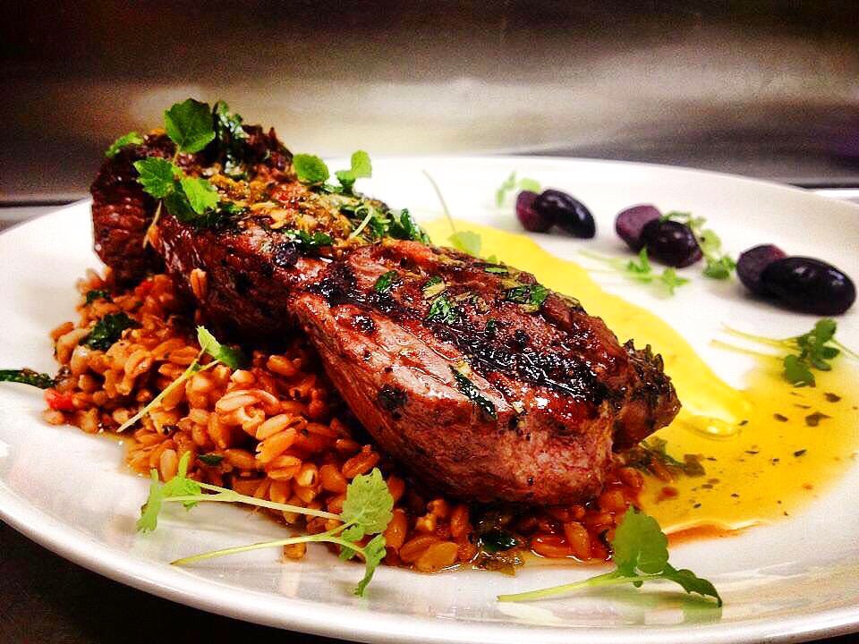 ChefZare's tweet photo. Grilled #lambsirloin, #tamarind #chimichurri, #freekeh, grilled #springgarlic, #saffronyogurt, #pickledgrapes #pickleeverything https://t.co/m8Y9bFcE4a