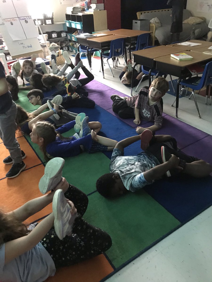 misswoodsroom's tweet photo. Buddy time is the best time! 👭👬 We read, we shared what we learned this week, and we stretched. 📚💡🌦🧘🏽♂️ #chcolts #flexiblefriday #workoutweek https://t.co/sOY9SBe2L6
