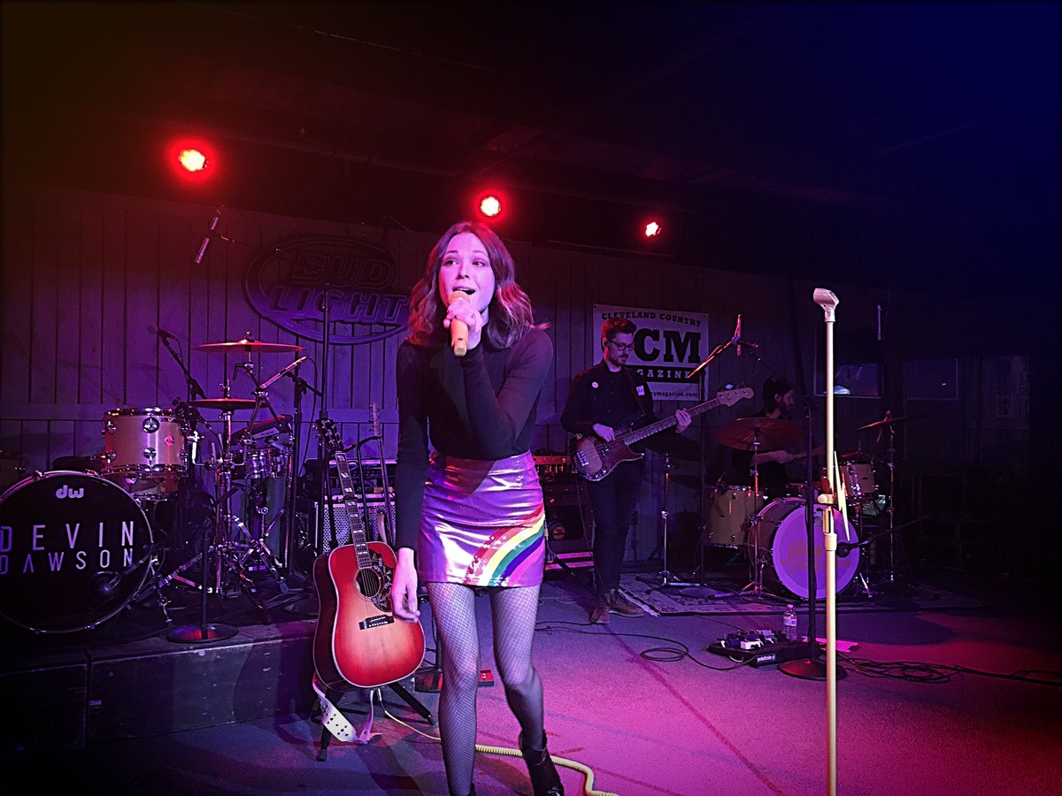 TheEdwardJames_'s tweet photo. @jillianjmusic
2/23/19
@THIRSTY_COWBOY
#StrayOffCourseTour https://t.co/LIYE4d4Je6