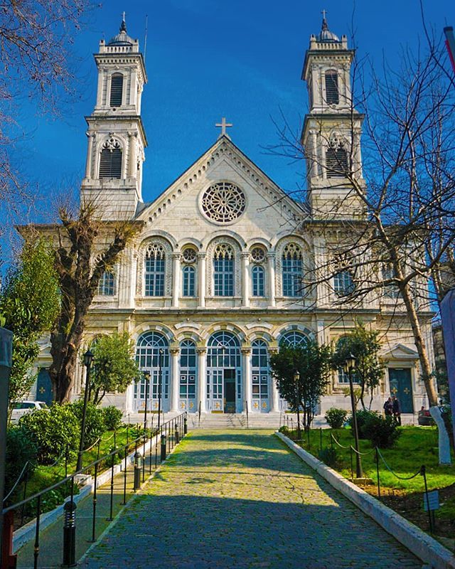 Setique's tweet photo. А piece of sunny weather before the snowfall in #istanbul https://t.co/a7Q62Mce5j https://t.co/xIAOKuPP5P