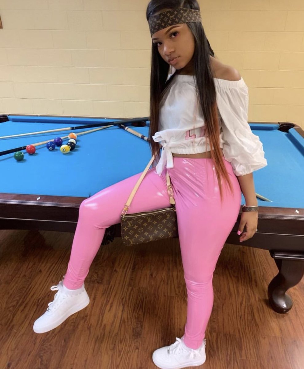 minibarbie03's tweet photo. The Barbie your nigga will never get to play with ....🤷🏽‍♀️ pants via @FashionNova  🛍 https://t.co/YAizfxmlxe