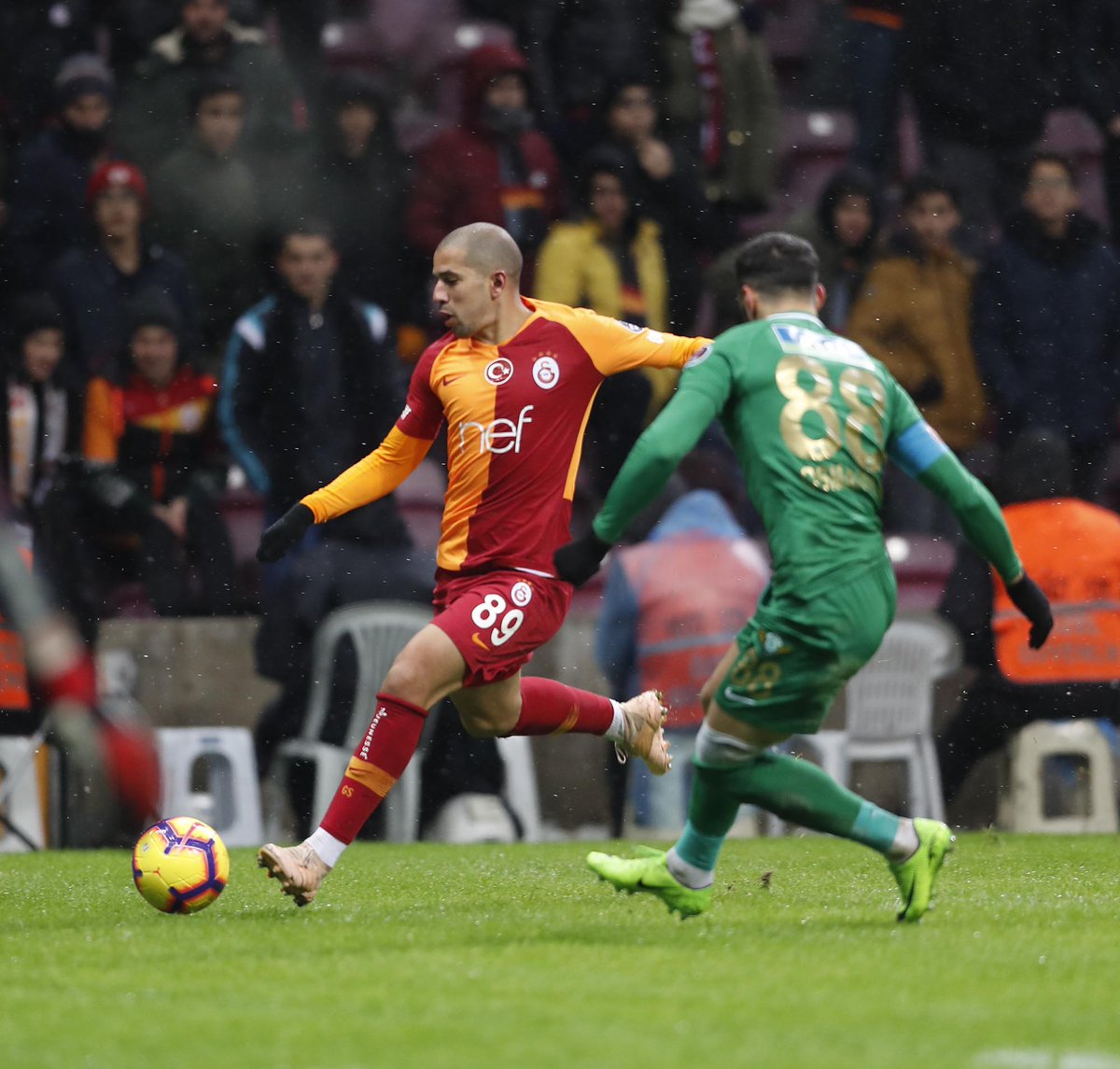 Feghouli: "Gol anı muhteşem bir andı. Futbolu biz bu tür anları yaşamak için oynuyoruz. Buraya bu havada gelen tüm taraftarlarımıza teşekkür ediyorum."