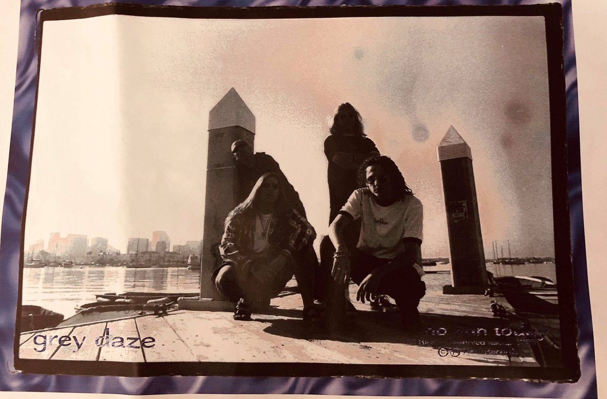 therealgreydaze's tweet photo. Another great pic of our band from a photo shoot we had in San Diego, back in '98. 

#GreyDaze #ChesterBennington #SeanDowdell #MaceBeyers #BobbyBenish @ChesterBe @seandowdell @BeyersMace https://t.co/uIya3cK5ar