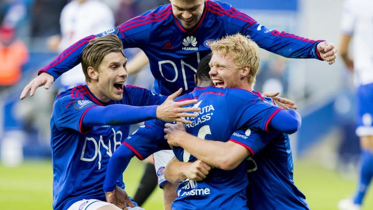 ValerengaFR's tweet photo. Nous avons fais 8 matchs de pré-saisons, le temps de faire un point stats : 

- 8 matchs : 4 victoires (50%) / 1 match nul (12,5%) / 3 défaites (37,5%)
- 14 buts marqués (1,75 buts/match) 
- 12 buts encaissés (1,5 buts/match) 
- Meilleur buteur : B.Finne (3 buts) https://t.co/5mVn0LvxLX