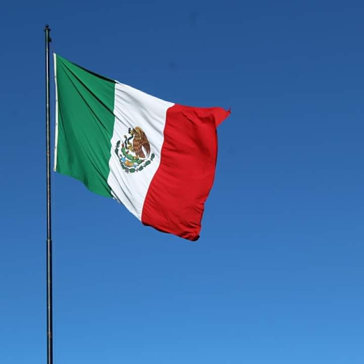 Sibarralberto's tweet photo. >> ¡Celebremos nuestra identidad &amp; el orgullo de ser Mexicanos! #DíaDeLaBandera
 - Vicente Guerrero, Durango. - https://t.co/MRvqhOPBGi