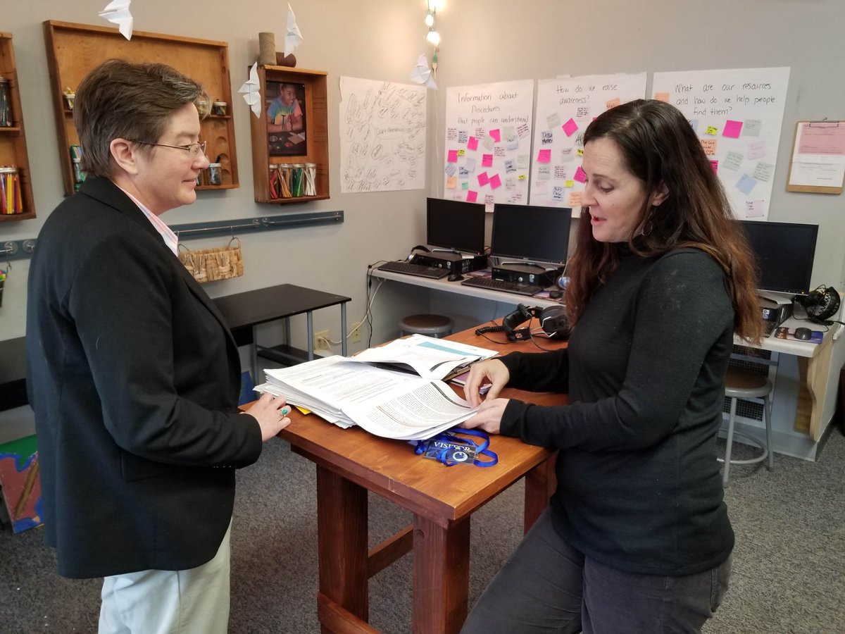 ACarpenterProf's tweet photo. When you ask Dr. Rebecca Sandefur, MacArthur Genius, if she'd maybe have a few minutes for a video call with the Tulsa law &amp; elementary students working on a #housingcourtproject and she's like, "How about I visit in person?" #a2j #accesstojustice #clinicallegaleducation https://t.co/mEluYZhYBw