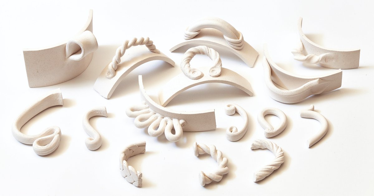 ClayCrafting's tweet photo. Which is your favourite?
Following on from Issue 23’s slab handles, this month we explore the possibilities available through coiling. It's a really great resource to keep on hand for ideas.
#handles #clay #slabbuilding #coilbuilding #handbuiltpottery #handbuilding #crafthour https://t.co/M0QYZ7J3d1