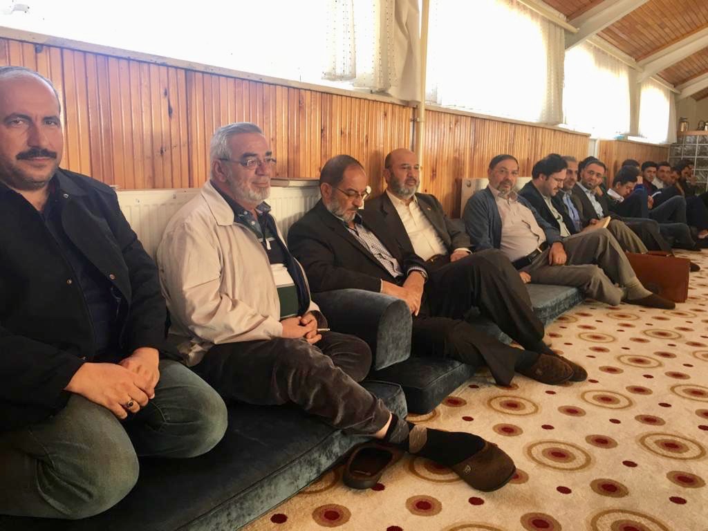 irfander42's tweet photo. İrfander Abdullah İbni Mesud İslami Araştırmalar Merkezimizin 2018-2019 Eğitim Öğretim yılı ikinci dönem seminerleri başladı.
#konya #irfander #abimer #islam #araştırmalar #merkezi #seminer https://t.co/6krOsPspgz