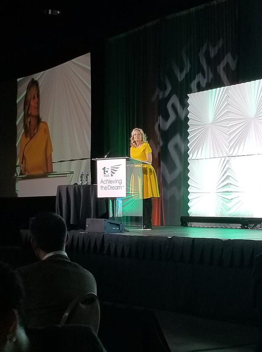 RyKaiWright's tweet photo. Glad myself and my other fellow Alumni scholars  had the opportunity to meet Jill Biden at @AchieveTheDream conference! #ATD_DREAM  #DREAMScholars #womenleaders  #inspiration https://t.co/8Y6nv9bHrl