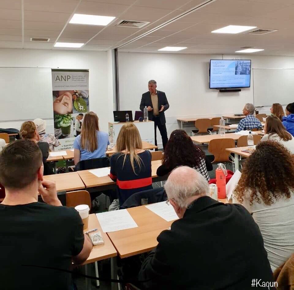 Kaqun2018's tweet photo. London! Live! 🎬 🇬🇧
The role of oxygen by Dr Robert Lyons (CEO, European Kaqun System) #kaqun #waterandmore #robertlyonsdr #Event #London #oxygentherapy #kaqunlife https://t.co/BMkCwL9pH2