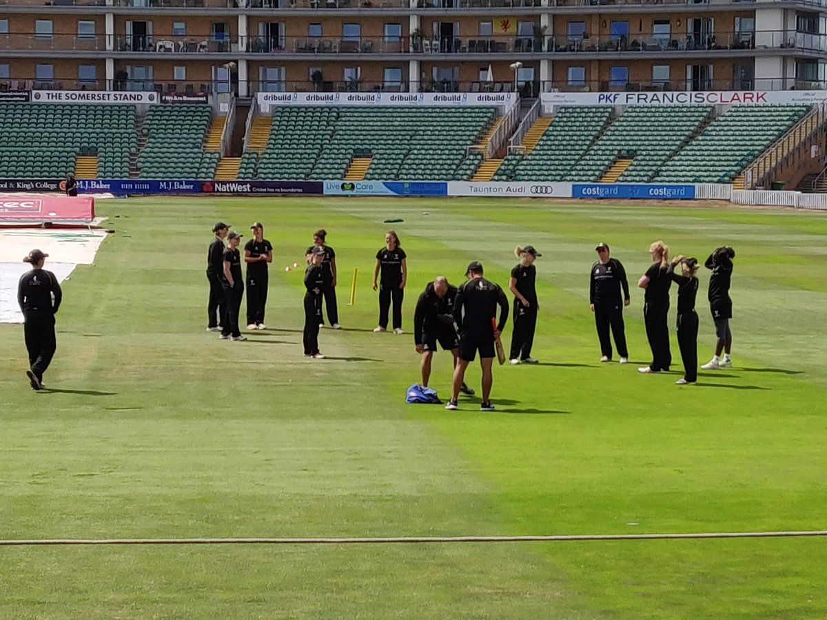 lofc1971's tweet image. Give @WomensCricDay a follow please. The aim is  to get more support and coverage of women’s county cricket. Many thanks. @WesternStormKSL #stormtroopers