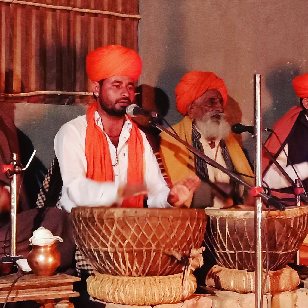 devarambaitu's tweet photo. God worship of Lord Jasnath With fire Dance and Aarti moments .
JasnathJi Worked for Human Living Life so i'm Realy proud of being part of Jasnathi
#36rules @VijendraGodara @Jasnathi36Rules @aajtak https://t.co/hzUyg5Wyfu