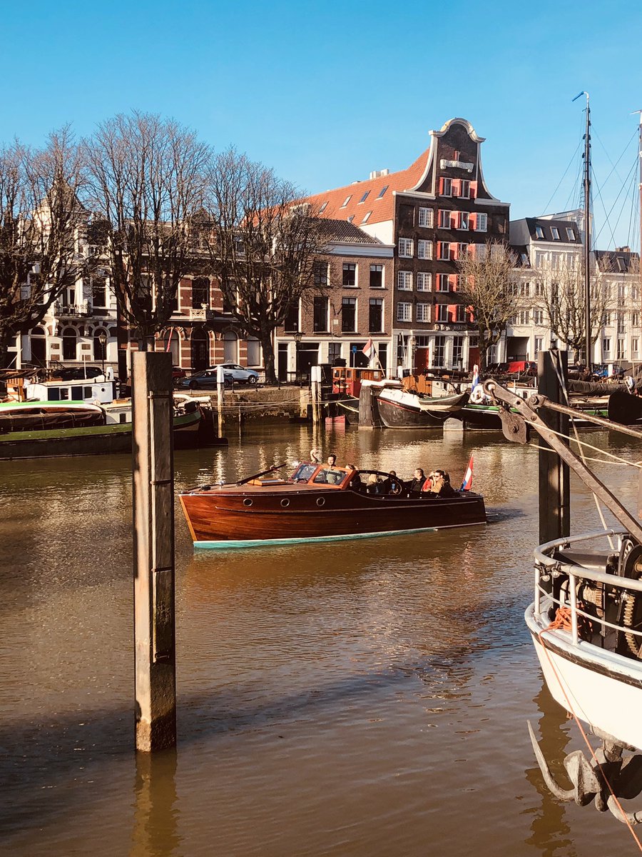 sibarone_'s tweet photo. Mooi plaatje van onze eerste vaart dit weekend! ⚓️ 📸: @ophorsg #eersterondvaart #varen #openingvaarseizoen #rondvaart #talamod #nieuweboot #wolwevershaven https://t.co/A55E4XqzGB