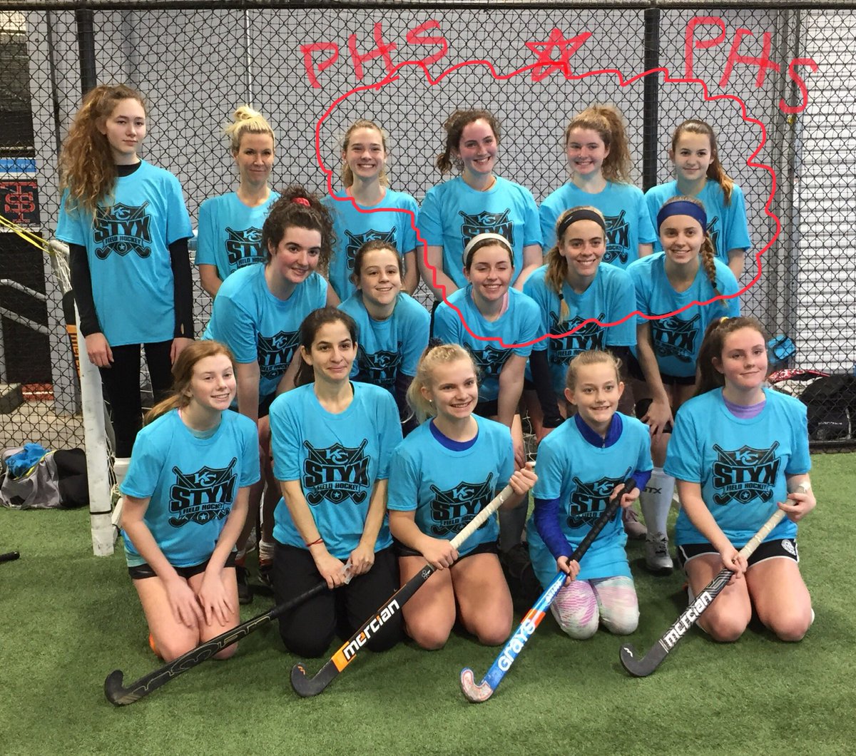 phfieldhockey's tweet photo. Love seeing these Pembroke Hill athletes playing field hockey in the off-season! Hope to see more of you in the spring! #gettingreadyfor2019 #kcstyxfieldhockey @PHSRaiders https://t.co/W3TWPePkwu