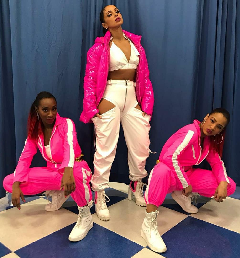 dreams711's tweet photo. Reposted from @myaplanet9  -  #Lexington #KY
Had a good time w/u at #RealmusicFest @rupp_arena 💋

Custom look by @otheezystyledit 👉🏾💖 // 💃🏾 @shannon_ashlia @sfrometa // #vegan #crueltyfree #fashion #Mya #planet9 #myaplanet9 #kentucky #2019  - #regrann https://t.co/khyjBv3tmU