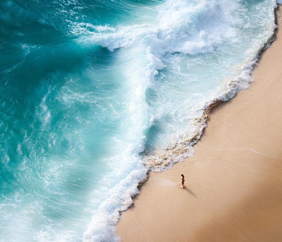 ramblingsloa's tweet image. Sometimes in the waves of change
We find our true direction.

Pic Harry Travel