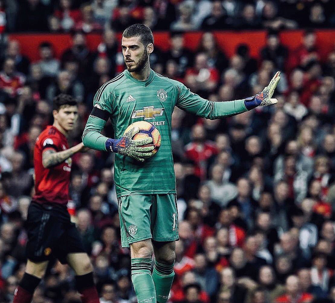 Proud to hit 100 @premierleague clean sheets today in the unbeatable stadium that is Old Trafford. What an atmosphere 🔥💪🏻 #MUFC