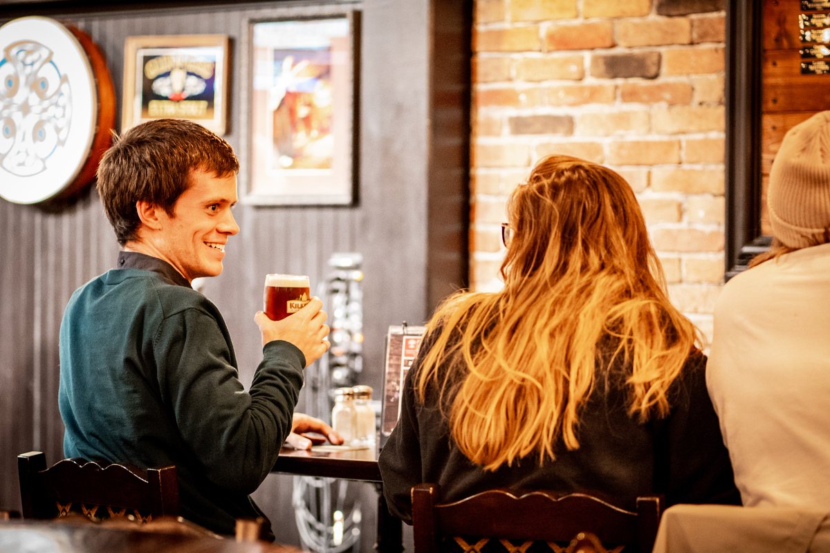 Warm yourself up on this cold Sunday by joining us in our cozy pub. It's a great environment for you and your friends to have a couple drinks and enjoy some quality time. Kids eat free today too! #yxe #SundayFunday #pub