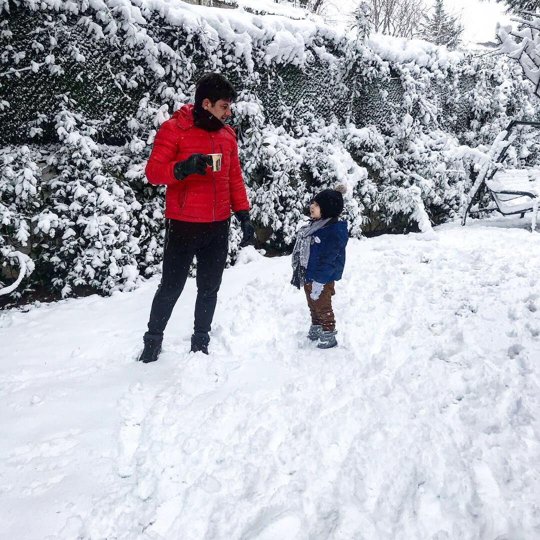 Kursatofficial's tweet photo. Kardan adam biraz çirkin oldu ama ☺️ olsun biz güzeliz☺️❤️ #kursatofficiall
#muhammedemir🌹 https://t.co/y8CGbIRJTS