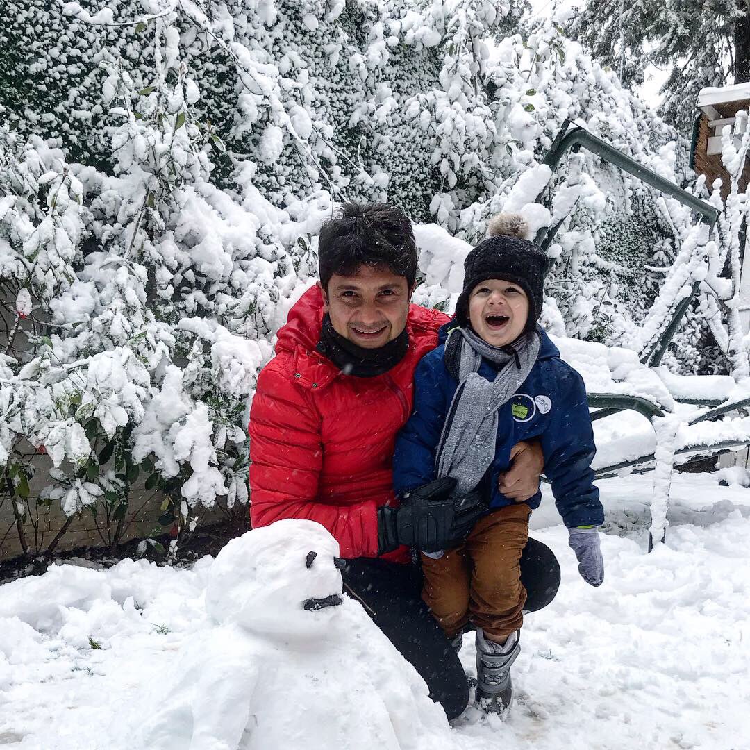 Kursatofficial's tweet photo. Kardan adam biraz çirkin oldu ama ☺️ olsun biz güzeliz☺️❤️ #kursatofficiall
#muhammedemir🌹 https://t.co/y8CGbIRJTS