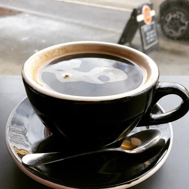 breen_eye's tweet photo. 어쩌다보니 시애틀까지 와서
모닝커피 ☕️ #morningcoffee☕️ #seattle
#fuelcoffee https://t.co/2sKDEndCiz