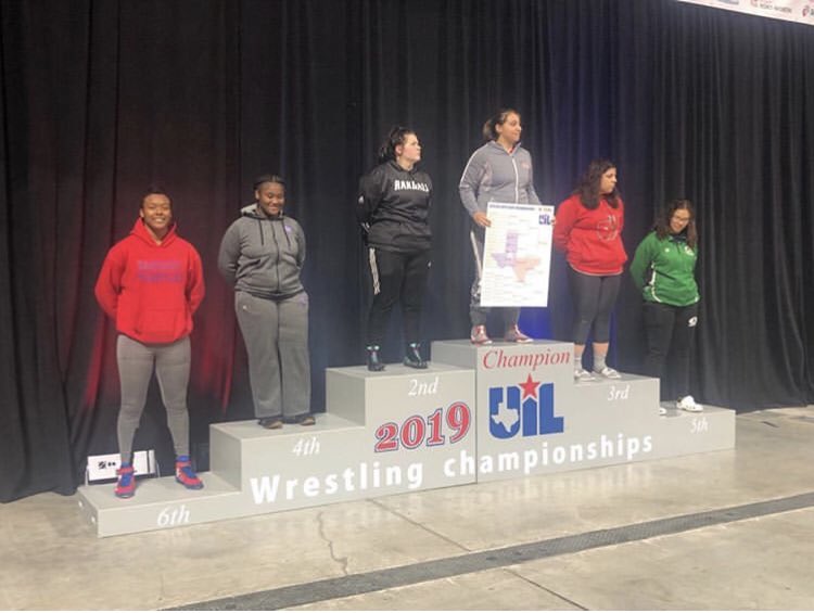 After her sister Samaj Cager became the first athlete in Kashmere HS history to qualify for state in Cross Country, Samyra Thomas made it in wrestling! Big ups to these sisters! #HISD #KashmereHigh