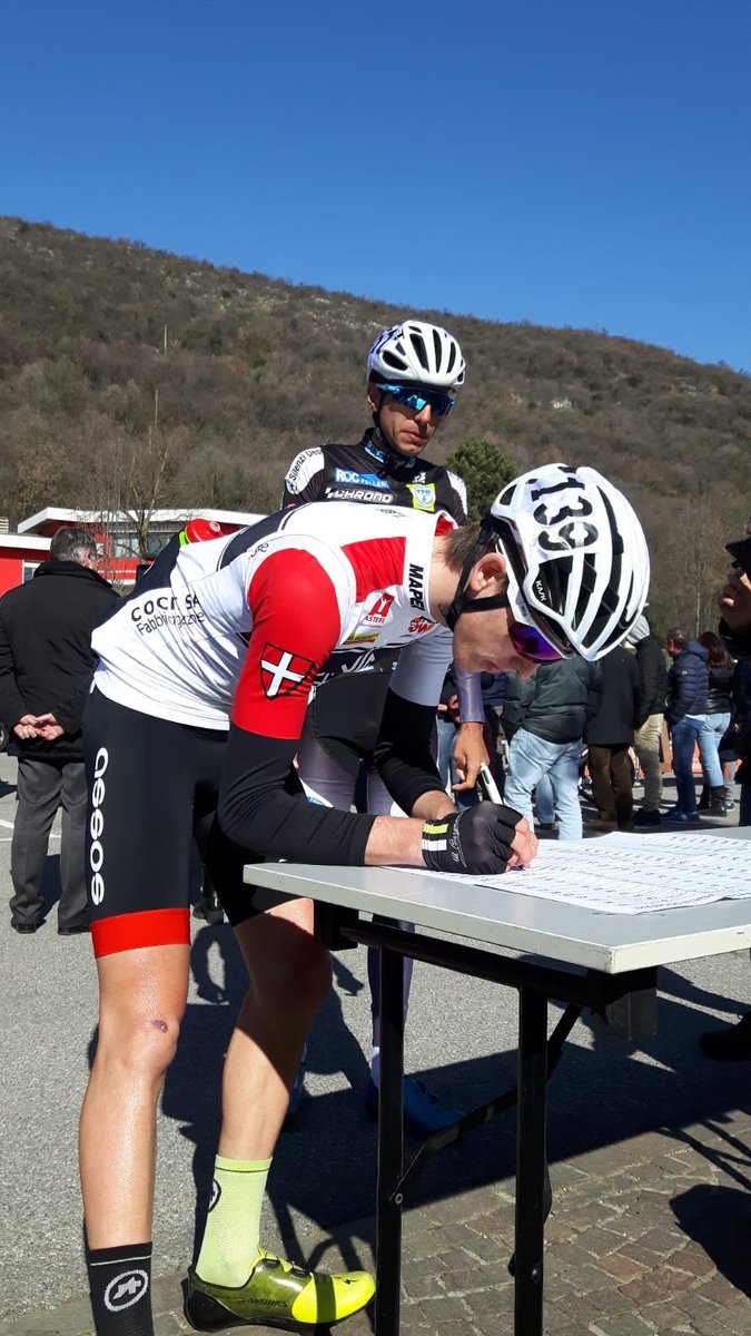 leogiani11's tweet photo. Coppa San Geo: prima gara stagionale nella categoria U23. Una gara inizialmente tranquilla ed esplosa solamente nel finale. 
Ho tagliato il traguardo in 46ª posizione, con il pettorale 139. 
Il punto di partenza ora c’è, nuovi obbiettivi mi aspettano💪🏼🚴🏻‍♂️ https://t.co/RcUbFed1qn