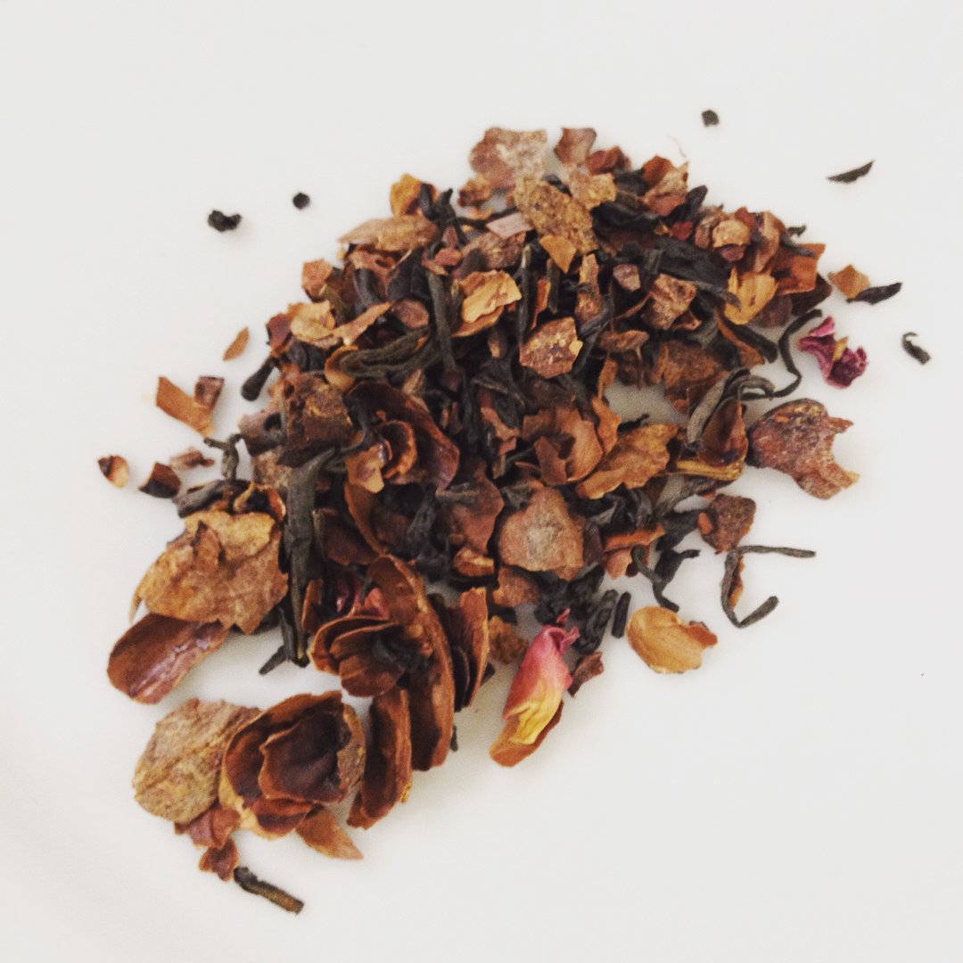 The perfect answer to your afternoon sweet tooth: Purple Chocolate. Full of antioxidant rich purple tea, organic cacao, rose petals and it has less than half the caffeine of green tea!
.
📷: <a href="/rfongtea/">Rita Fong</a>