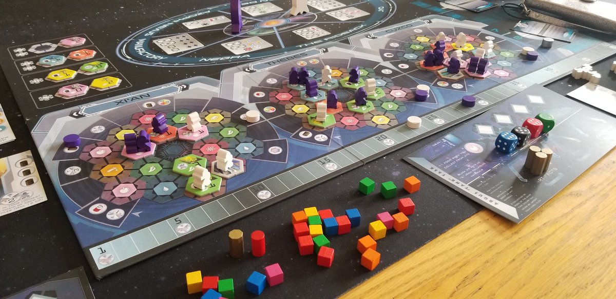 CrowtherGames's tweet photo. Played #BetaColony on 2019-02-24 with 2 players, winning score: 79 #bgstats
I approve this game. https://t.co/DfhVNKy2jC