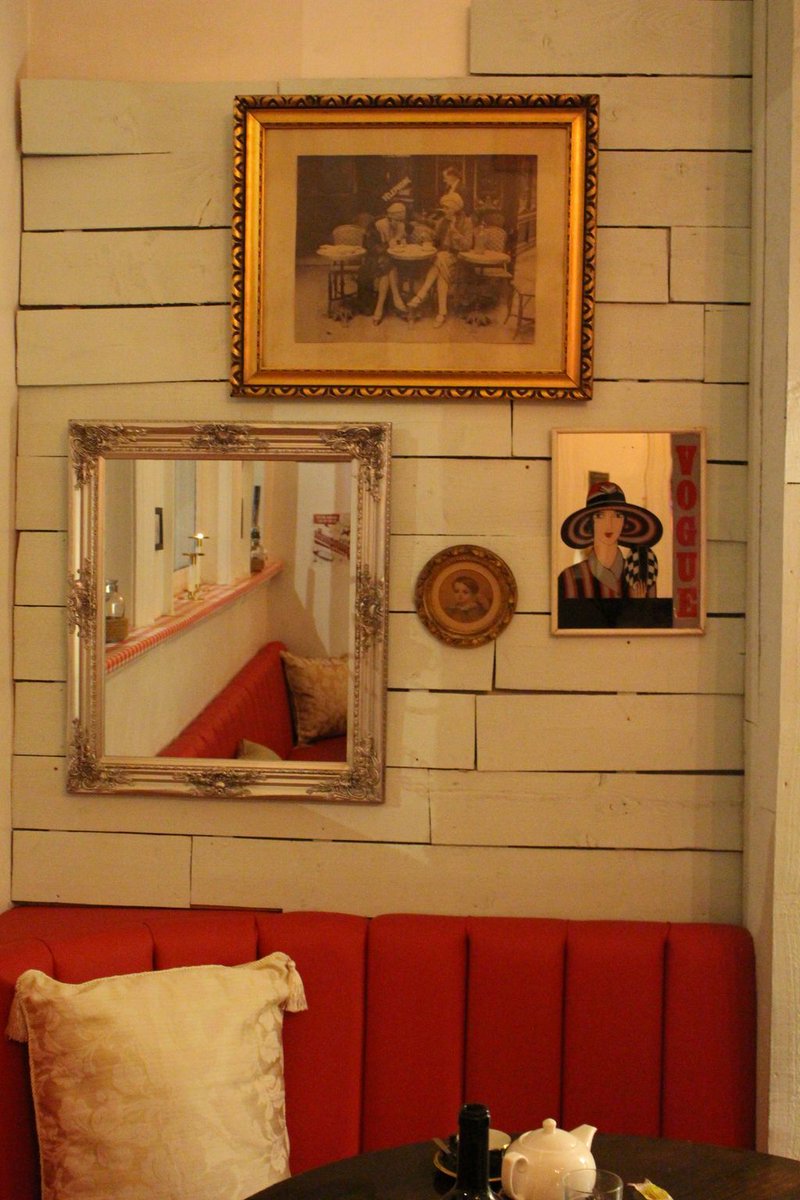 A little corner of Paris in Bristol 🇫🇷 <a href="/guinguette_uk/">La Guinguette Bristol 🇫🇷</a> buff.ly/2ScjJLO