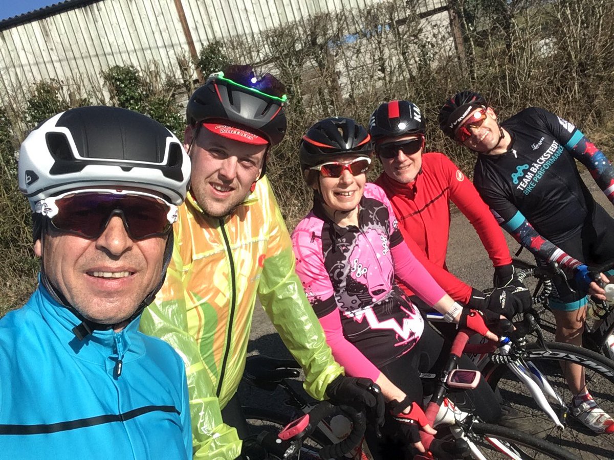 valowitz's tweet image. Out with the team today 👍🏻
#cessports 
#veloforte #SouthWales 
#hills #sunisout