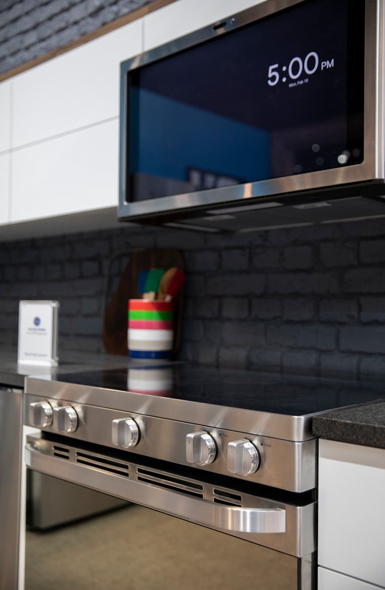 We had an awesome time at #KBIS2019! Big thanks to everyone who stopped by the booth and made sure it was full of excitement...not just new products 😎