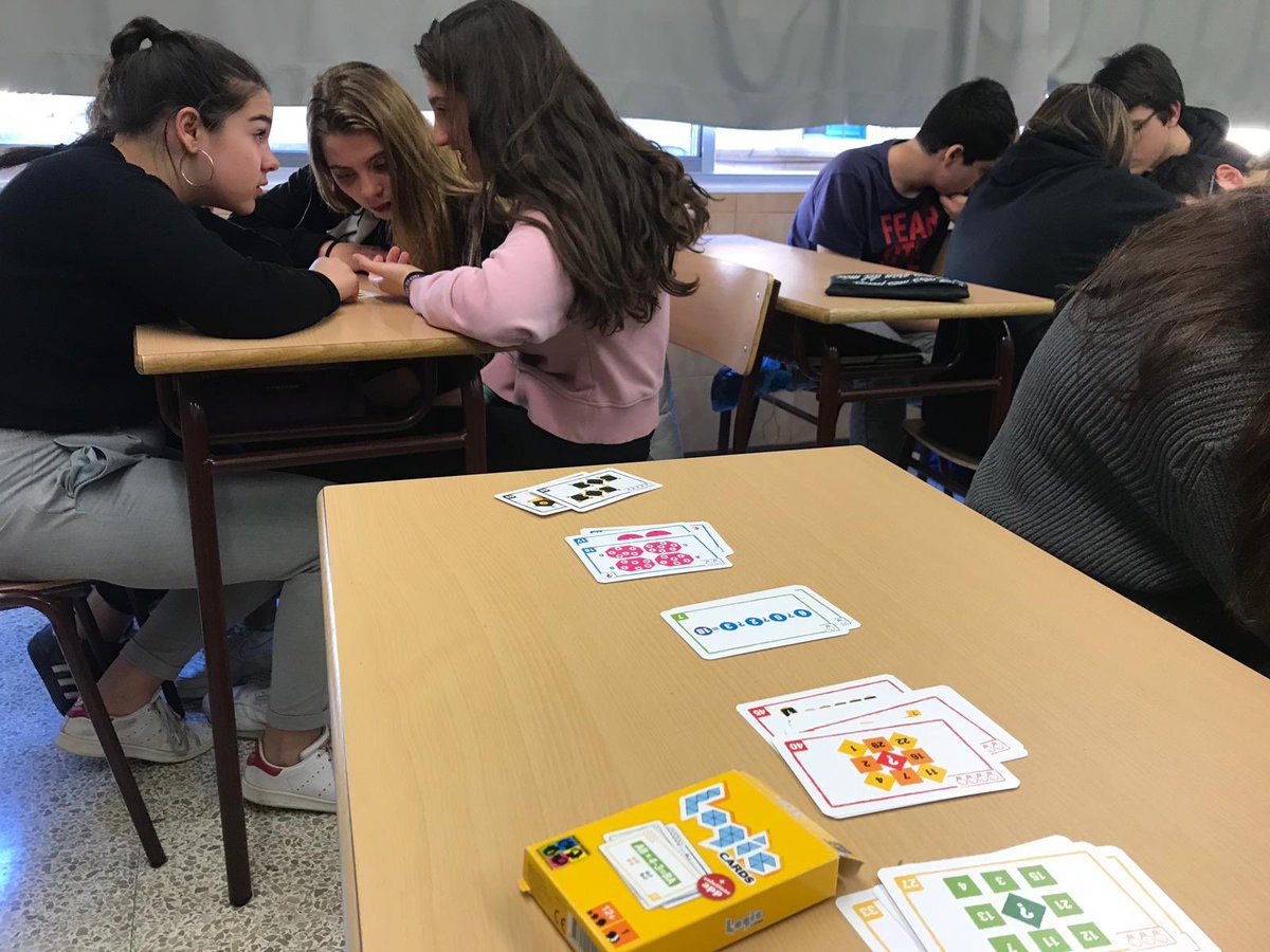 cbadalones's tweet photo. #lògica #reptes #mathsfun #thinkmathematics #3ESO https://t.co/cqxX5szlmj