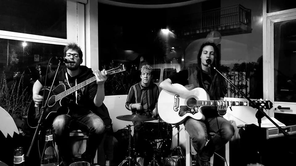 cromosauri's tweet photo. Grazie al Mister Wine Pub e a chi ci ha ascoltato ieri sera, siamo stati davvero bene.

A presto!

Ph. Fabio Biagini

#live #unplugged https://t.co/XjY26q6jz6