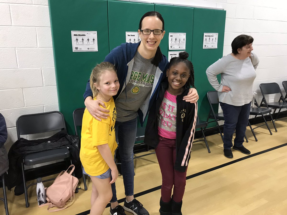 SusanWa118's tweet photo. Sunday funday watching some of our Dolphins battle it out on the court! @StratfordLndgES @MGalloSLES https://t.co/6e9GKGdF6Z