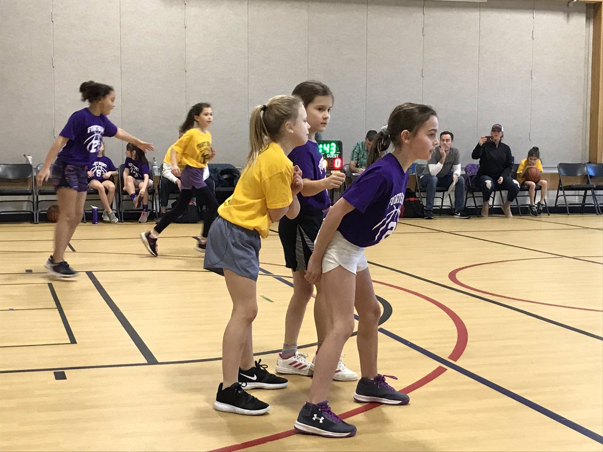 SusanWa118's tweet photo. Sunday funday watching some of our Dolphins battle it out on the court! @StratfordLndgES @MGalloSLES https://t.co/6e9GKGdF6Z