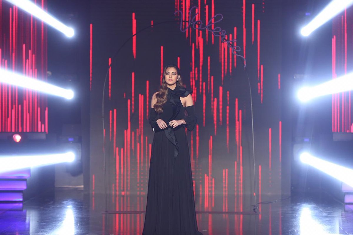 فاليري أبو شقرا تقدم كل ما لديها في هذه الاغنية لتؤكد اصرارها على اكمال مسيرتها حتى النهاية
 #ديو_المشاهير
<a href="/valerieaboucha/">Valerie Abou Chacra</a>