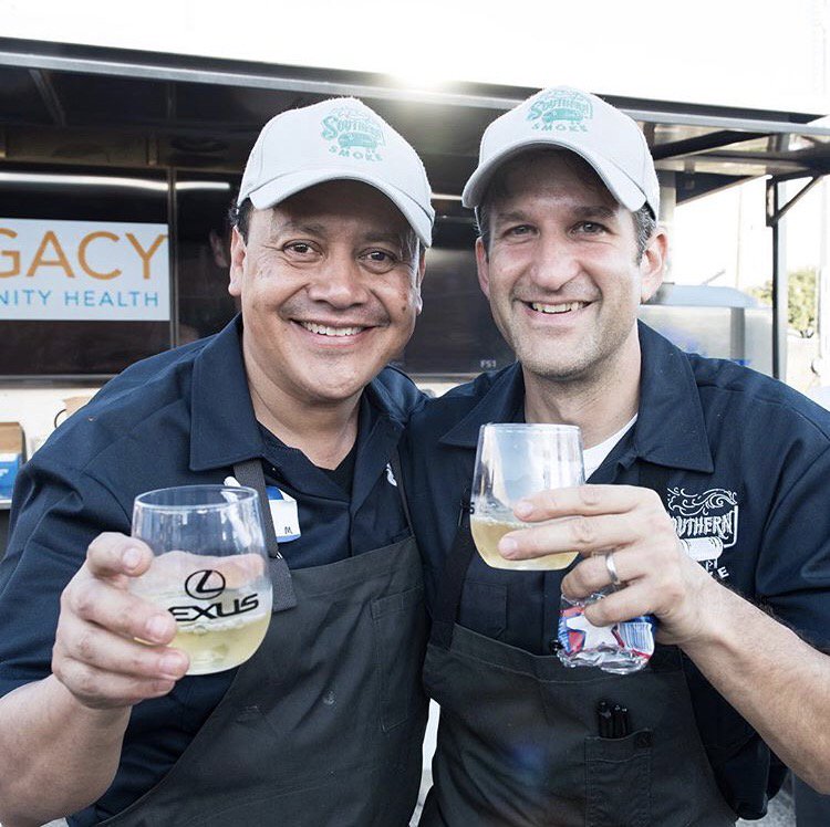 We're honored our friend @chef_hugo65 has mentioned Coltivare in @usatoday as one of the best restaurants in HTX. Check out this fellow food lover's top picks here: 
bit.ly/10BestHTX
📷: Chef Hugo &amp; Chef Ryan Pera at @southernsmoketx.
#ColtivareHouston #AgricoleHospitality