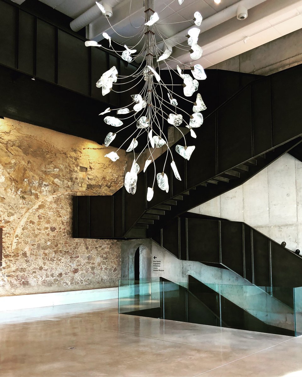 XeviCollell's tweet photo. Tradició, innovació, exuberància i opulència al #DorMuseum de #LaFortalesa. https://t.co/SVDy3ZzOZK
