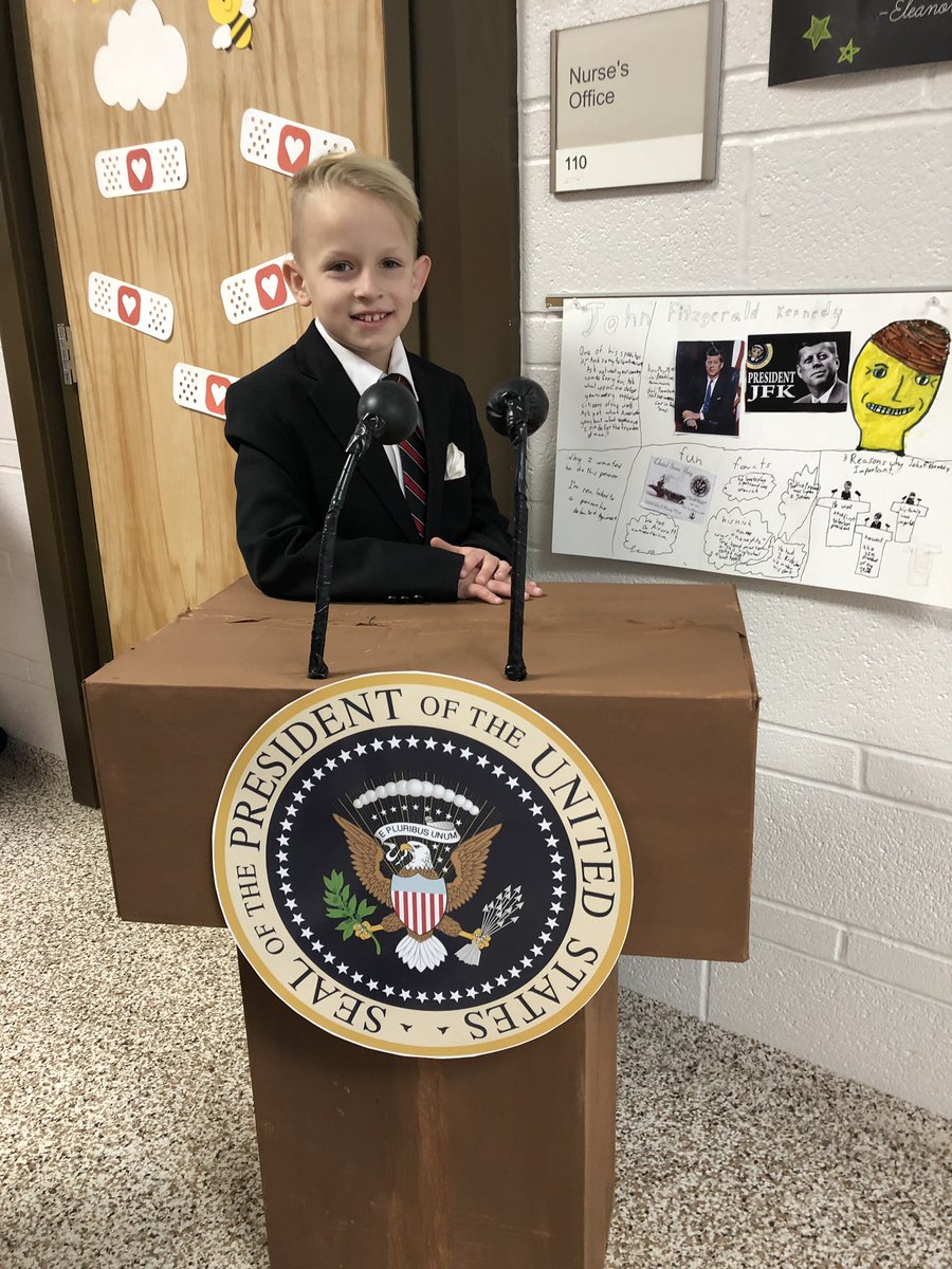CCLSKlug's tweet photo. Famous Americans in the house! @CCLSChargers https://t.co/F2Uvub1N46