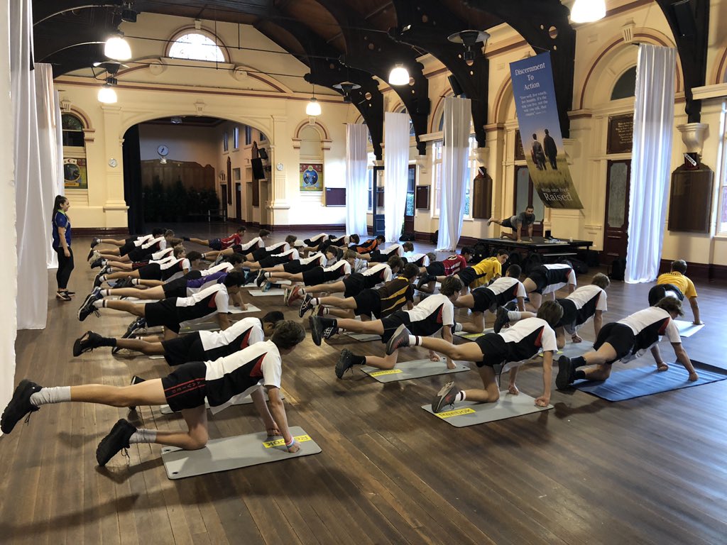 Lachiebuzz's tweet photo. Another great start to the week with a big turnout at senior training and year 9 Pilates #XCDevelopment https://t.co/2yK91uxj7P