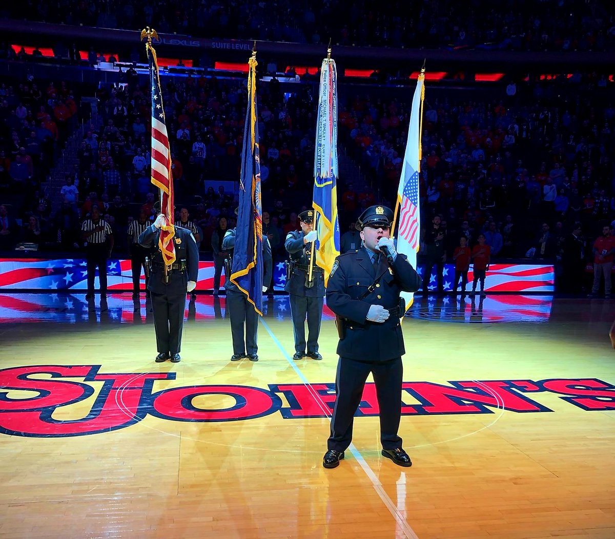 PAPD911's tweet photo. Sat., 2/23/19, NYC; The #PAPD Honor Guard presented the Colors during the St. John's vs Seton Hall basketball game at Madison Square Garden on First Responder Night. PAPD PO Gil Ramos sang the National Anthem. #PAPDPROTECTSNYNJ #PAPDHONORGUARD #PAPBA #msg #stjohns #setonhall https://t.co/UjlPHFA3xr