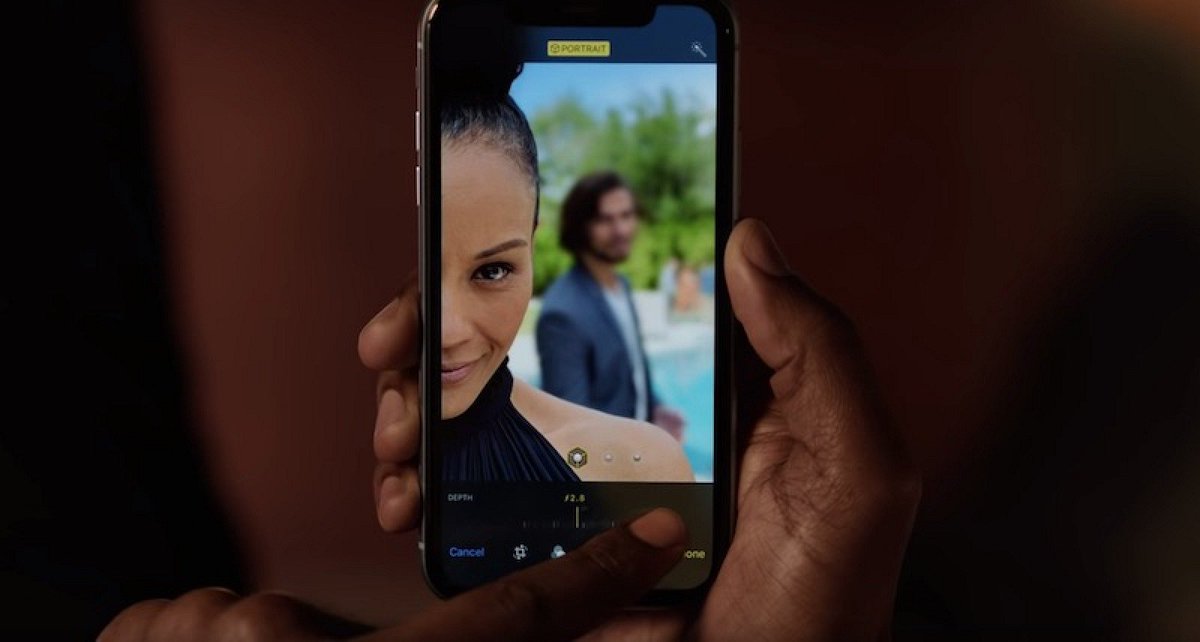 AldoMedia's tweet image. Apple Shares Another Humorous Depth Control Ad &apos;Alejandro&apos;: Apple today shared another humorous ad promoting Depth Control on the iPhone XS, iPhone XS Max, and iPhone XR. In the ad, a couple return home after spending the day out… goo.gl/mGzC7g #Appleads #DepthControl