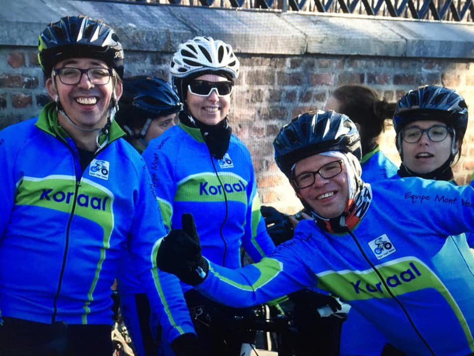 Vandaag de 2de grote groepstraining van <a href="/opnaardetopEMV/">Equipe Mont Ventoux  (De enige echte)</a> met voor het eerst deelnemers van de Belgische Brandwonden Stichting. Top dat jullie erbij waren! Het was een heerlijke dag en na een mooie tocht van 43 km ging iedereen tevreden naar huis.