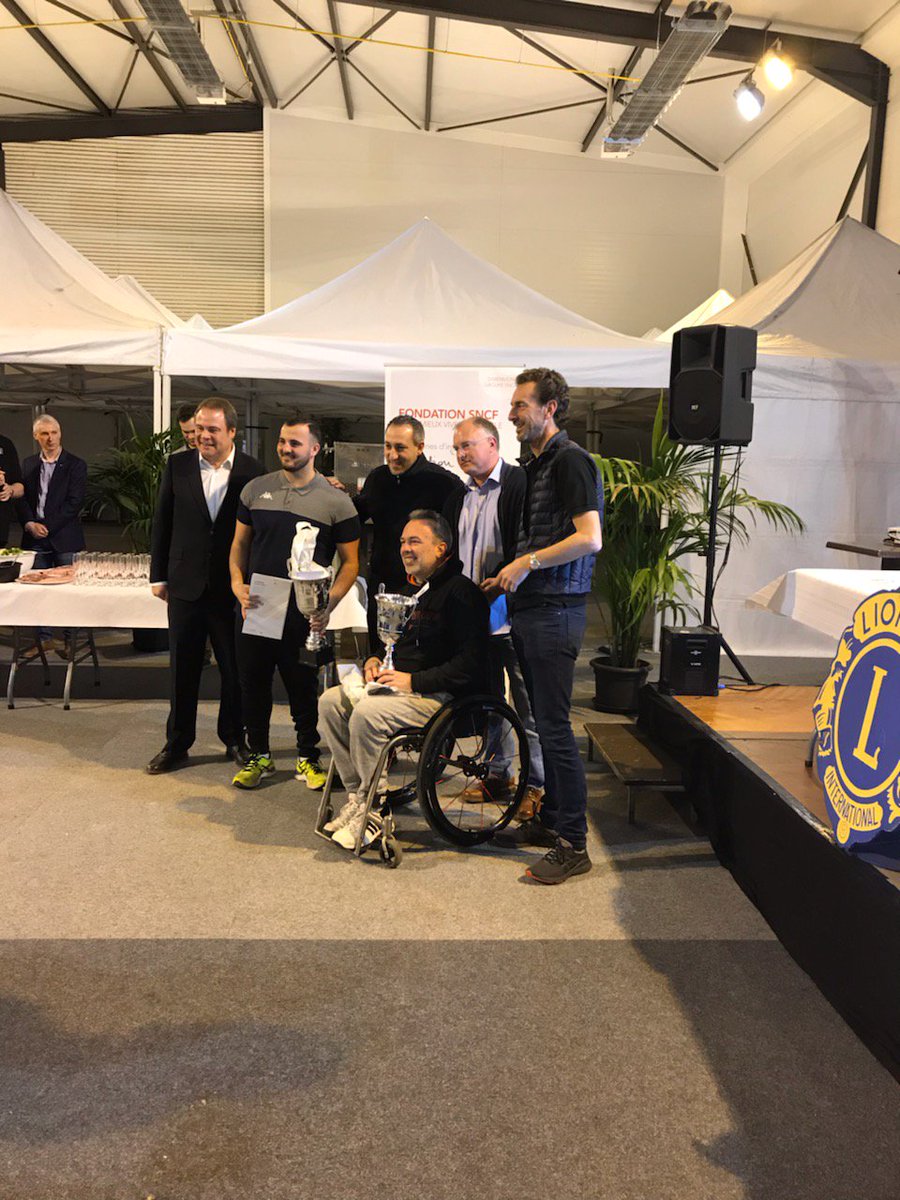 stbaudry's tweet photo. Coup de ❤ Solidaire : ce week-end 32 joueurs en fauteuil étaient réunis à @Valenciennes_ pour l'Open National Paratennis organisé par l'association #TSBV avec le soutien de @FondationSNCF Remise des prix en présence de Laurent Degallaix, maire de #Valenciennes @LauDegallaix https://t.co/5bxJn7sG0v