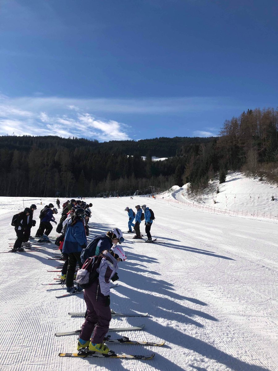 Our beginners on the slope this morning ⛷🎿❄️ #austria2019