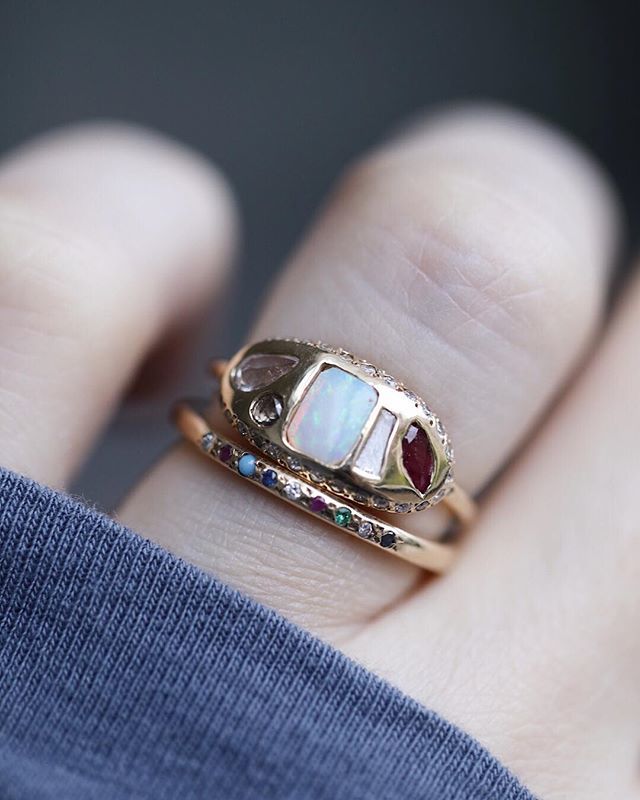 Add a little color to your life with these two gemstone rings!
The lueen ring and the stone stack ring are both available at the shop and online! .
.
.
.
. #gold #rings #bracelets #necklace #shop #Ctwf #considerthewldflwrs #wldflwrink #vsco #vscocam #fas… ift.tt/2GEQ8JK