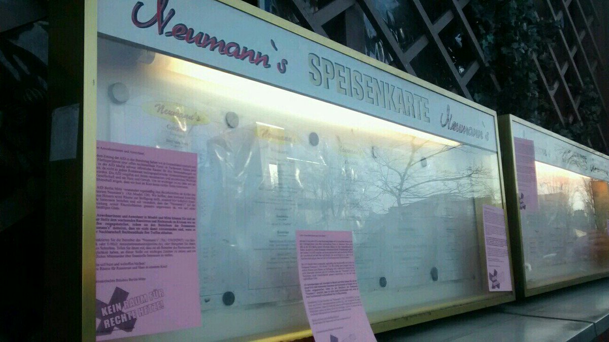 noafdberlin's tweet photo. Am letzten Wochenende haben Aktivist*innen dem #AfD offenen #Restaurant #Neumanns und seiner Umgebung einen Besuch abgestattet und Flyer hinterlassen. Wir fordern nach wie vor: Raus mit der AfD aus dem Neumanns!
#noafd #keinraumderafd #antifa https://t.co/JWLhP1fAb2
