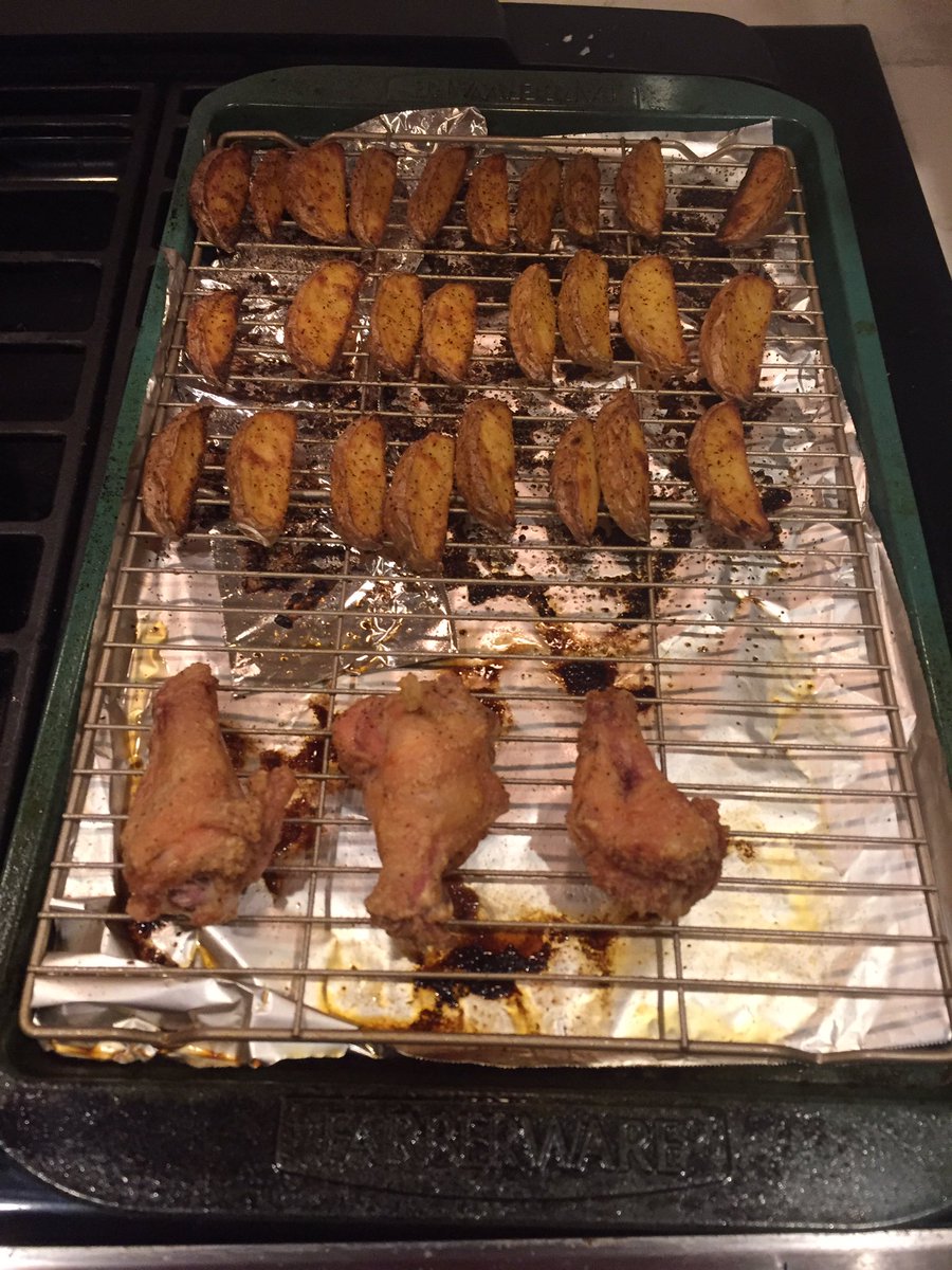 zrau's tweet photo. #WingsOfSpring No. 3: classic buffalo sauce made with Louisiana Gold hot sauce, maple chipotle because I had the ingredients on hand, and baked fries seasoned with Slap Ya Mama. https://t.co/N8LrAxZRhA